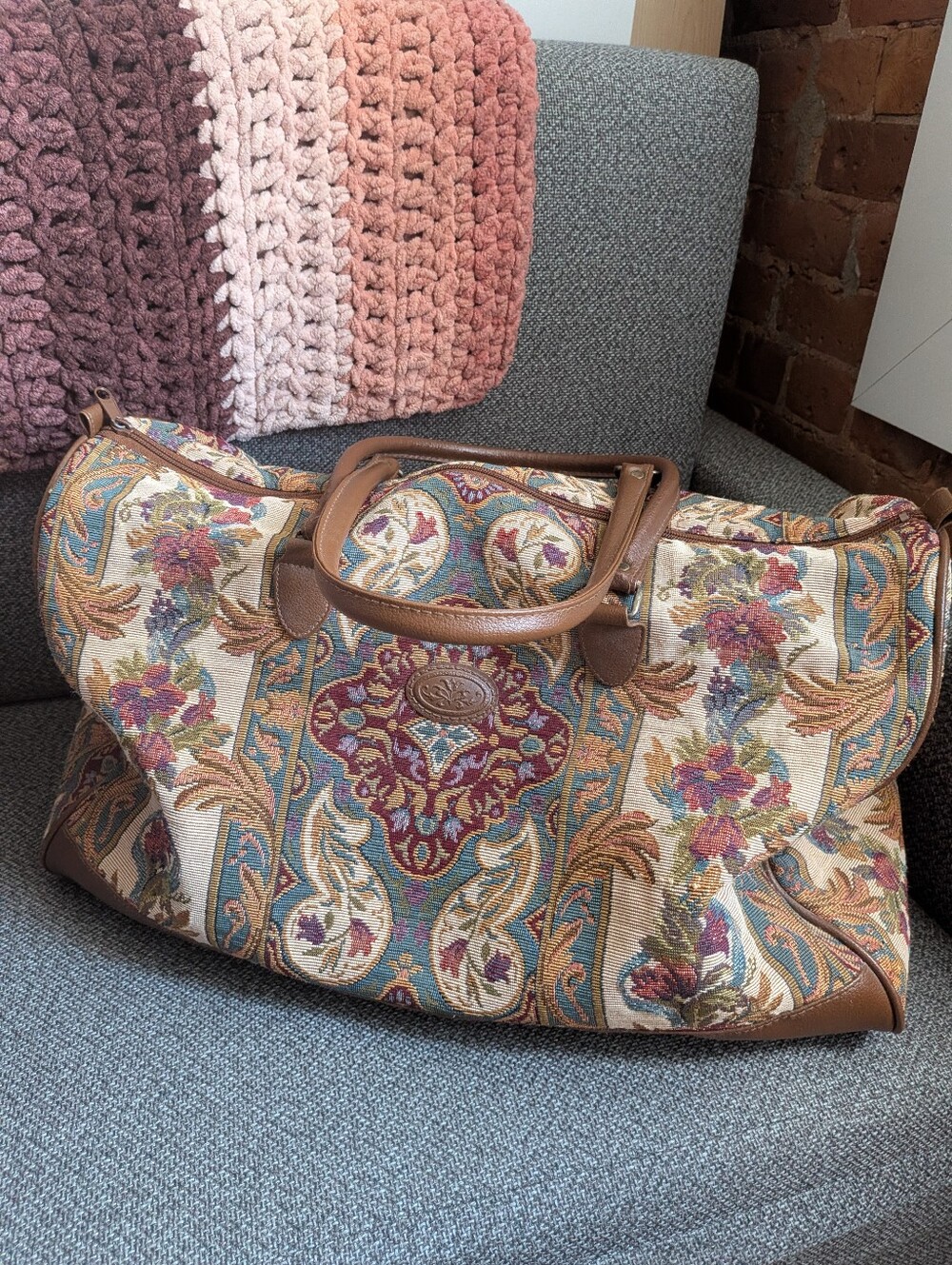 Vintage tapestry carpet duffle bag floral woven
